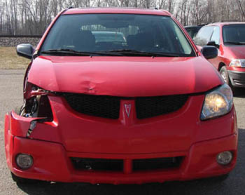 2004 Pontiac Vibe deer collision before