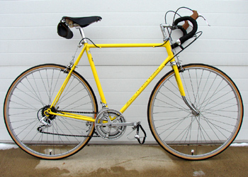 1972 Schwinn Sports Tourer in Kool Lemon